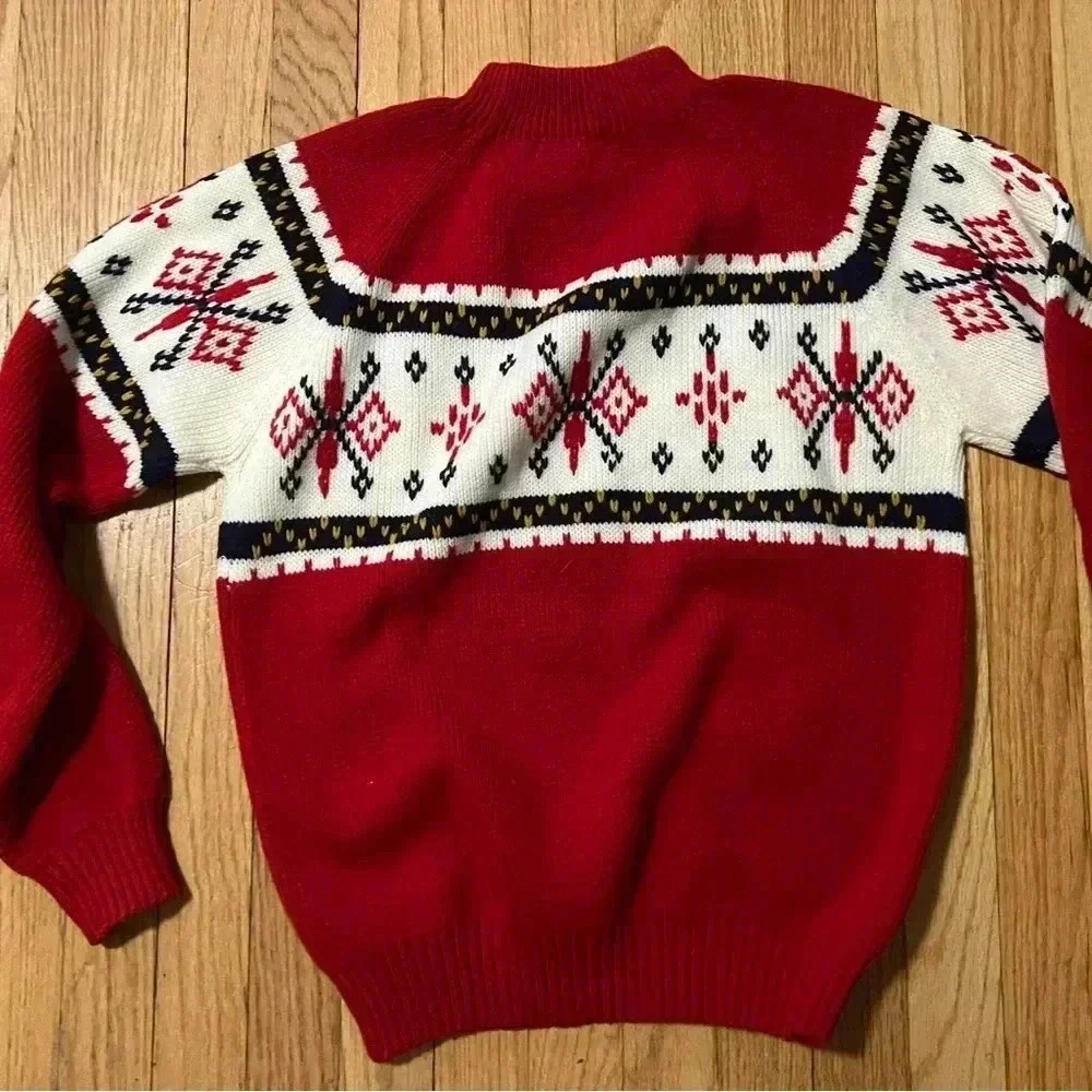 Vintage Sweater in red and white size small - Picture 8 of 9